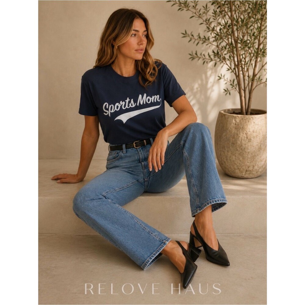 Favorite Daughter Sports Mom Graphic Tee Navy Short Sleeve T Shirt Medium
